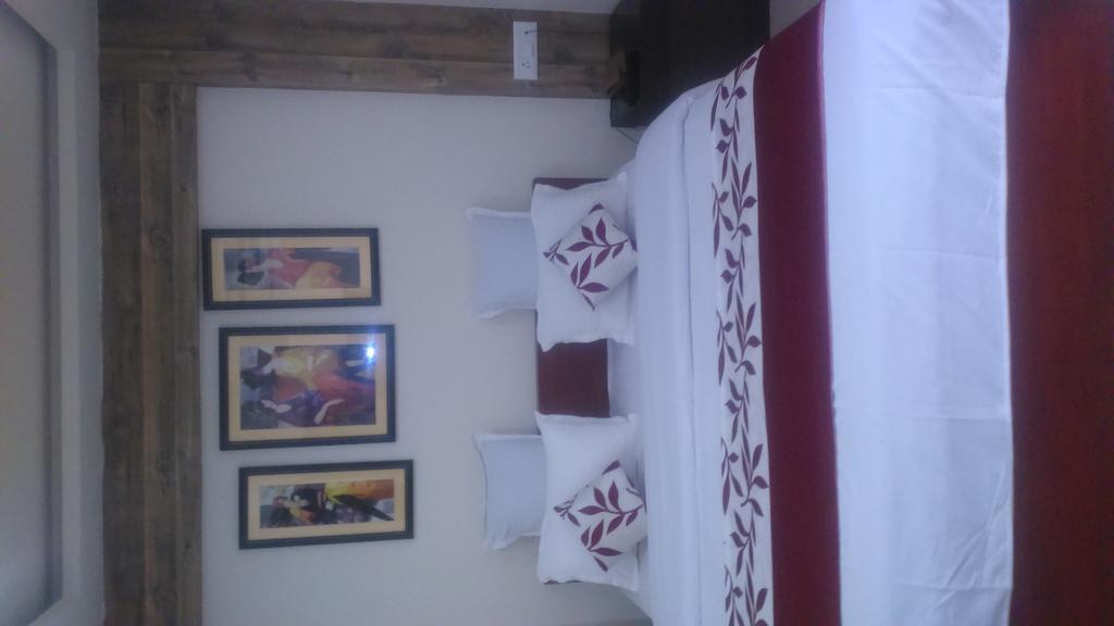 Breeze Hotel Siliguri Exteriör bild