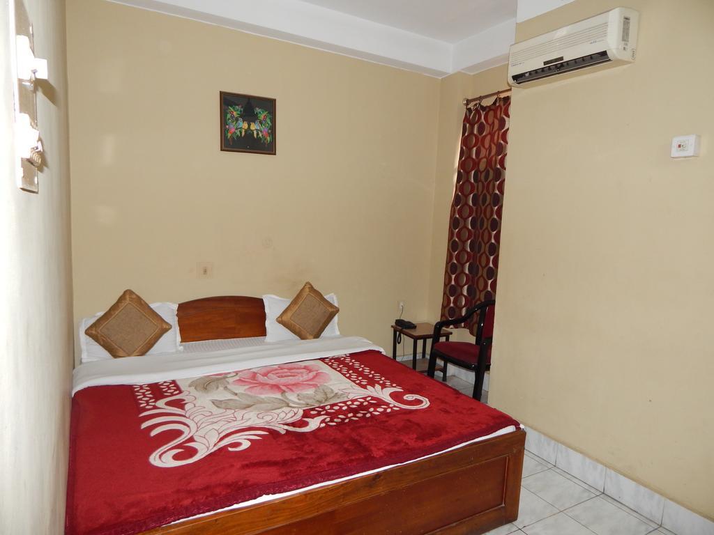 Breeze Hotel Siliguri Rum bild