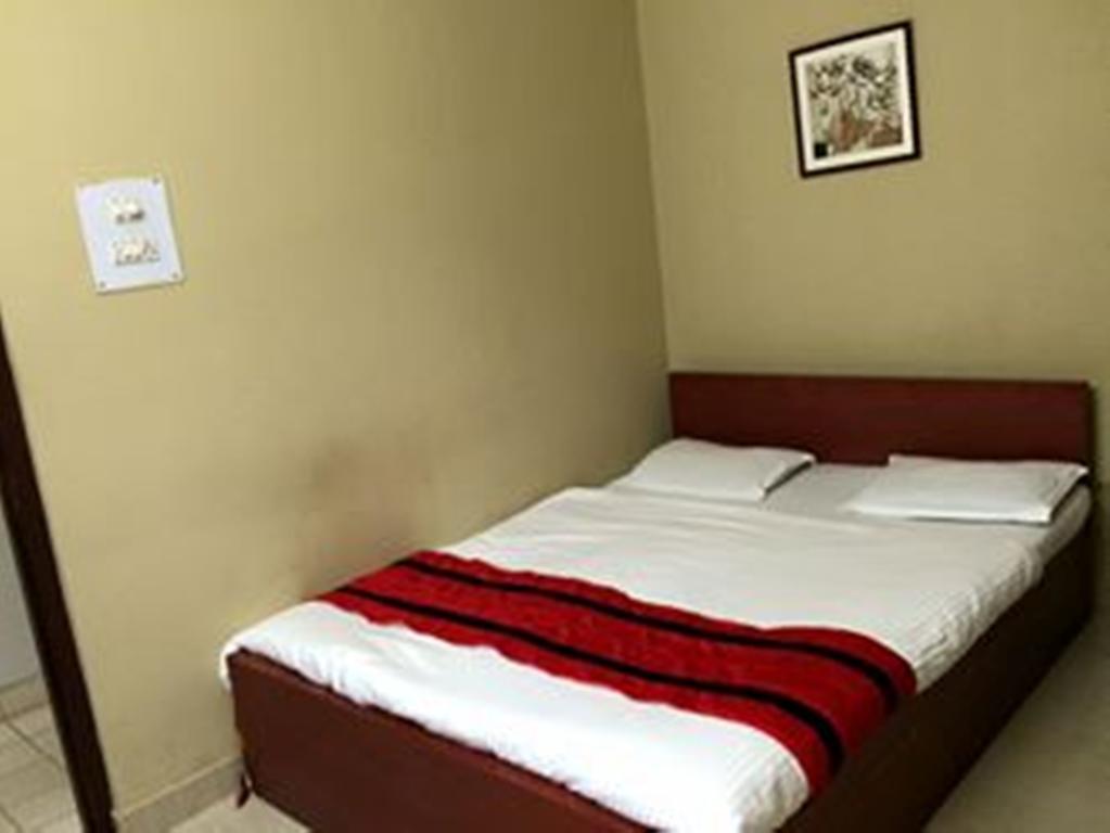 Breeze Hotel Siliguri Exteriör bild
