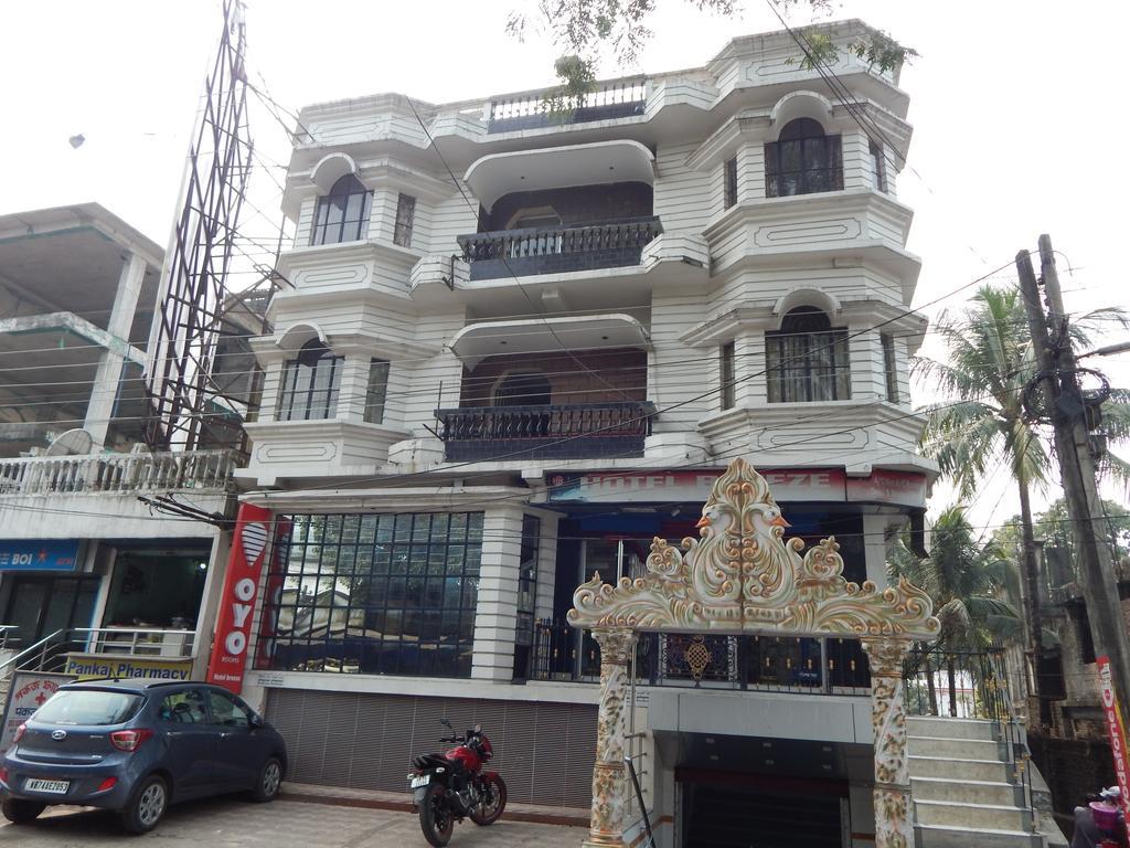 Breeze Hotel Siliguri Exteriör bild