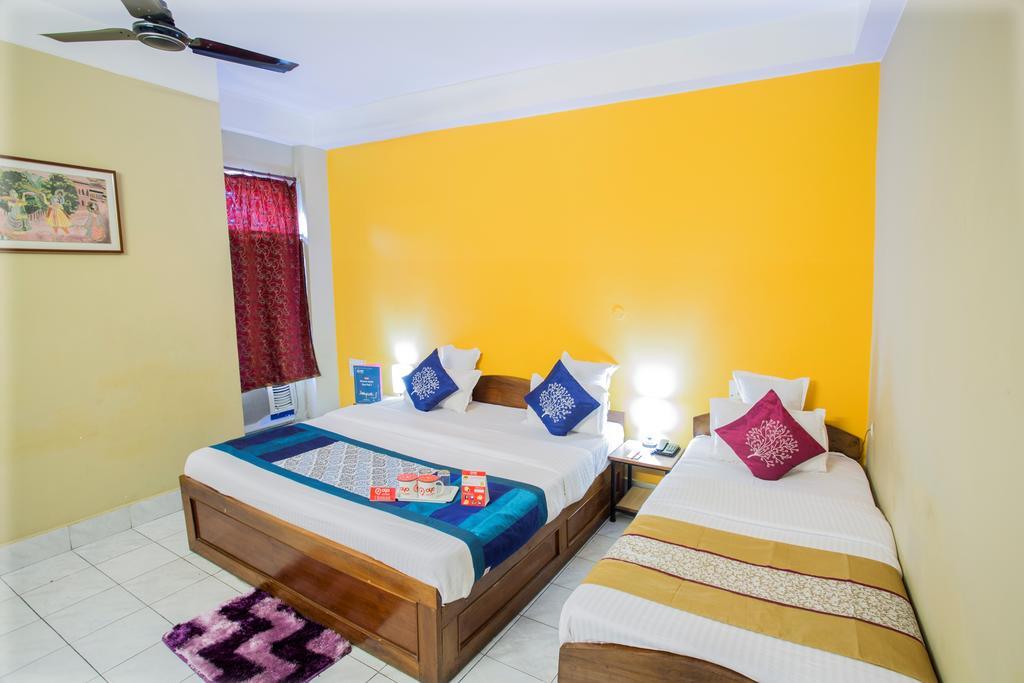 Breeze Hotel Siliguri Exteriör bild