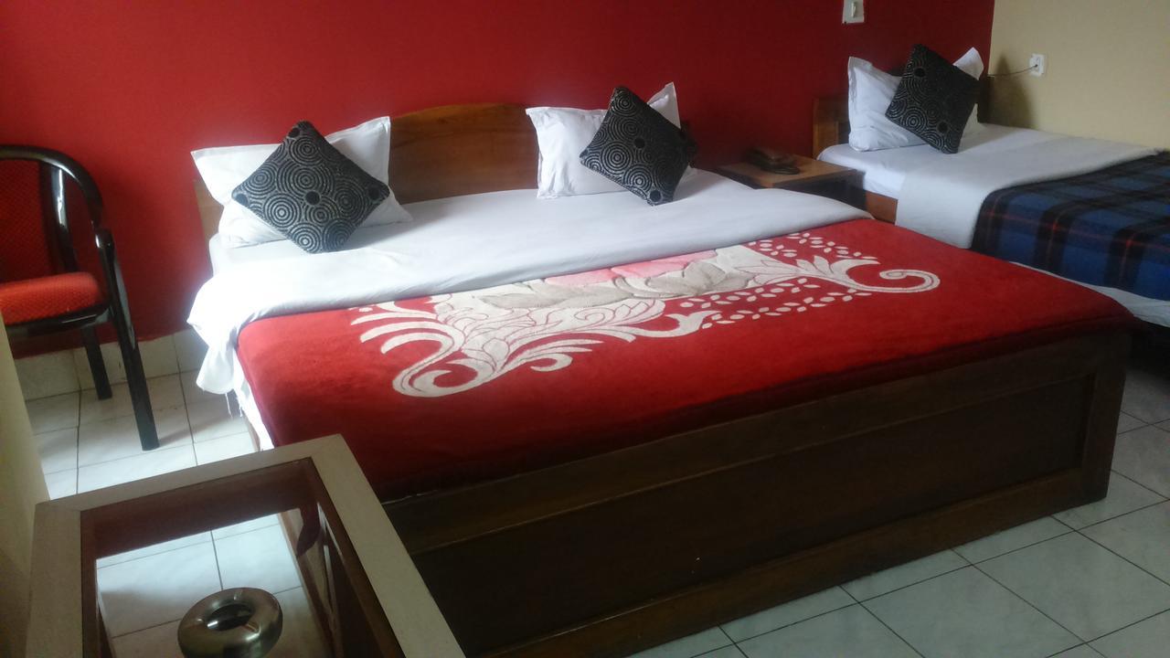 Breeze Hotel Siliguri Exteriör bild