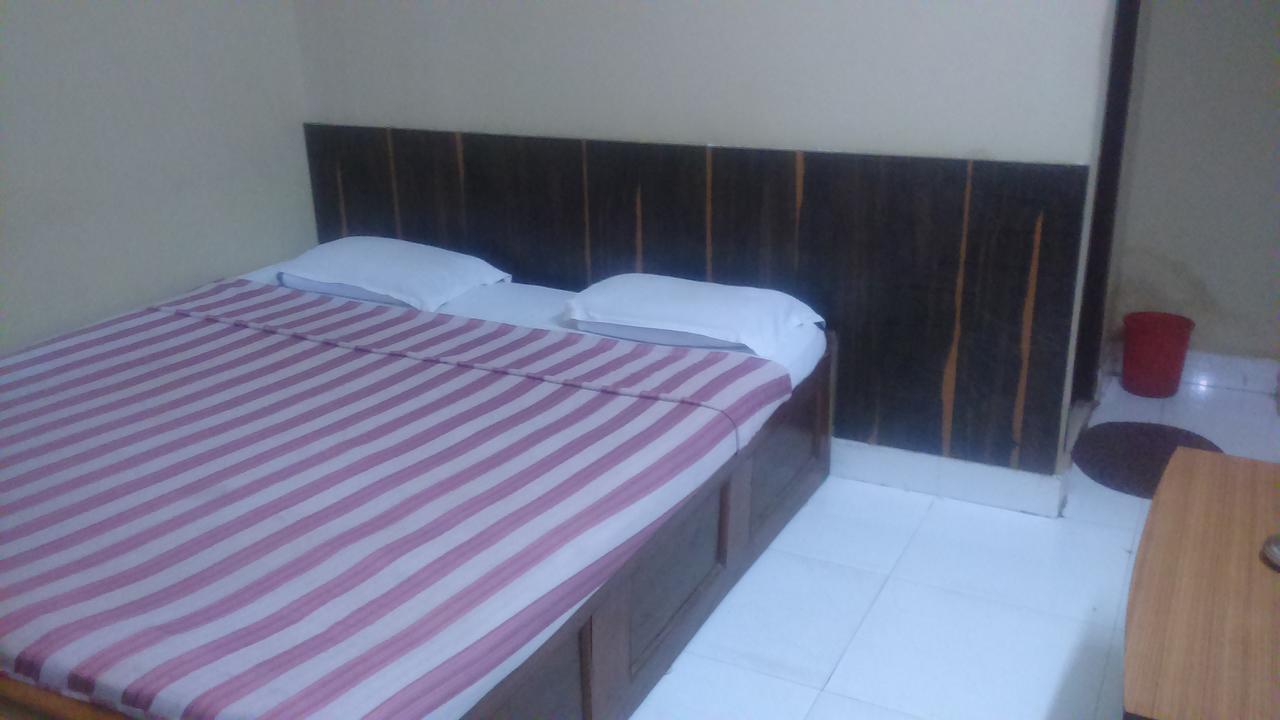 Breeze Hotel Siliguri Exteriör bild