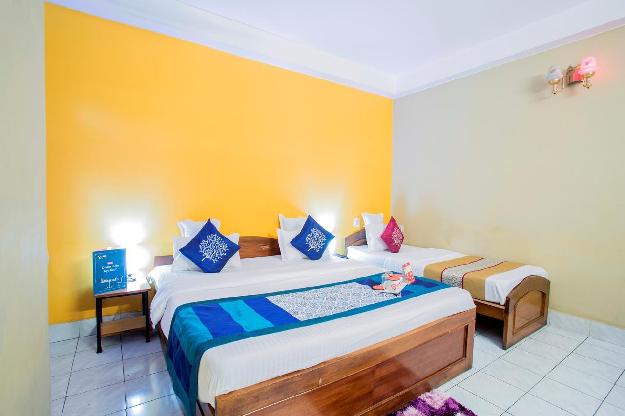 Breeze Hotel Siliguri Exteriör bild