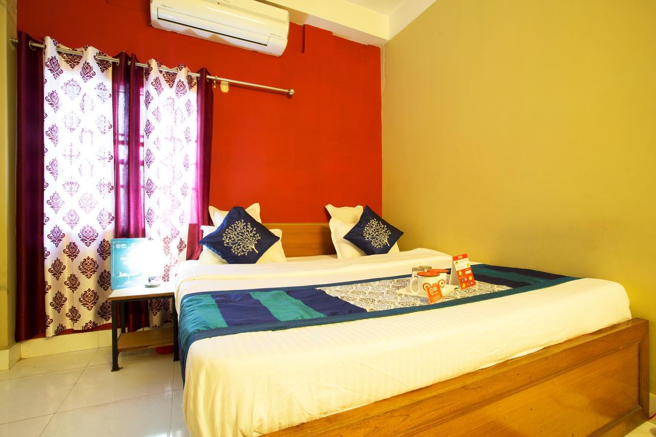 Breeze Hotel Siliguri Exteriör bild