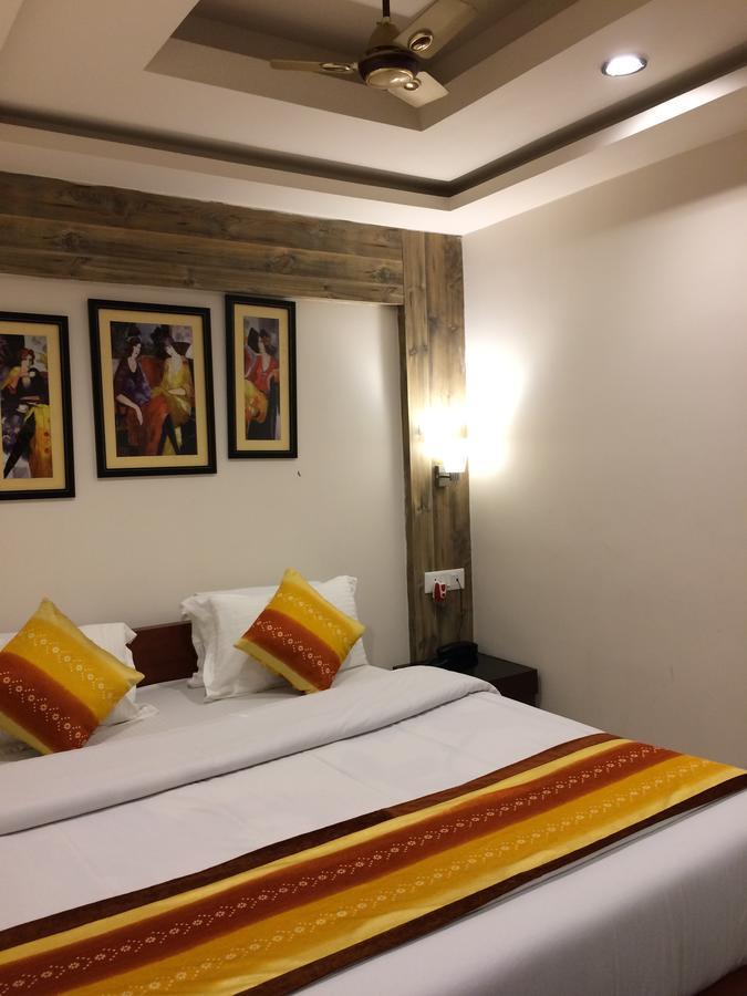 Breeze Hotel Siliguri Exteriör bild